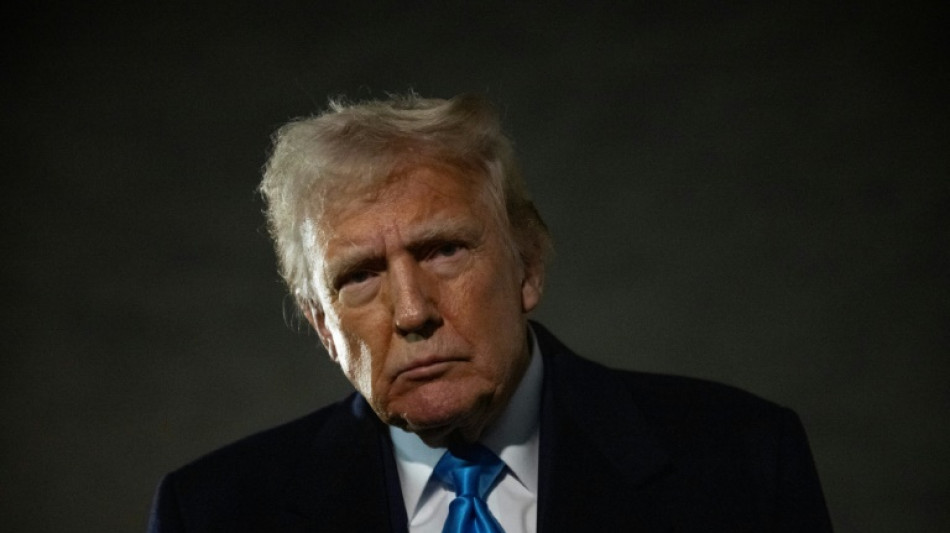 Droits de douanes: la Chine toujours menac&eacute;e par Trump, r&eacute;pit pour le Canada et le Mexique