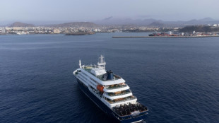 El crucero con hantavirus busca puerto y la OMS apunta a Espa&ntilde;a