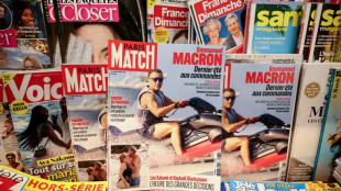Macron &eacute; criticado na Fran&ccedil;a por foto em jet-ski durante f&eacute;rias