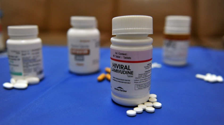 VIH: prendre les antir&eacute;troviraux par intermittence aussi efficace qu'au quotidien