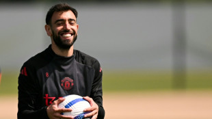 Fernandes rejects Saudi move to stay at Man Utd: reports
