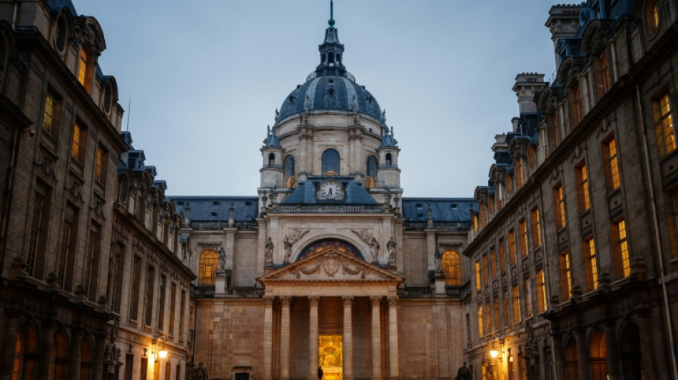 Financement de l'universit&eacute;: un rapport pr&eacute;conise de changer de mod&egrave;le et d'augmenter les frais d'inscription