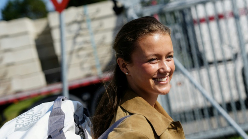 Young Danes start extended military service