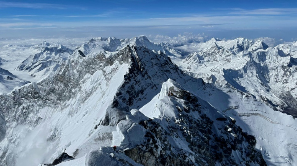 Palestino-jordaniano escala Everest com mensagens de crian&ccedil;as de Gaza