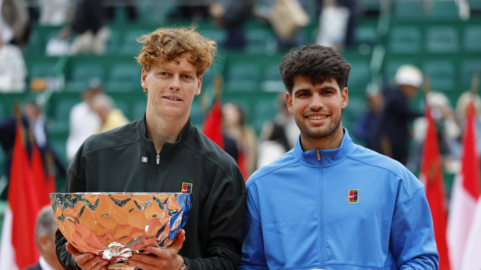 Alcaraz scrive a Sinner, 'testa alta, tornerai pi&ugrave; forte'