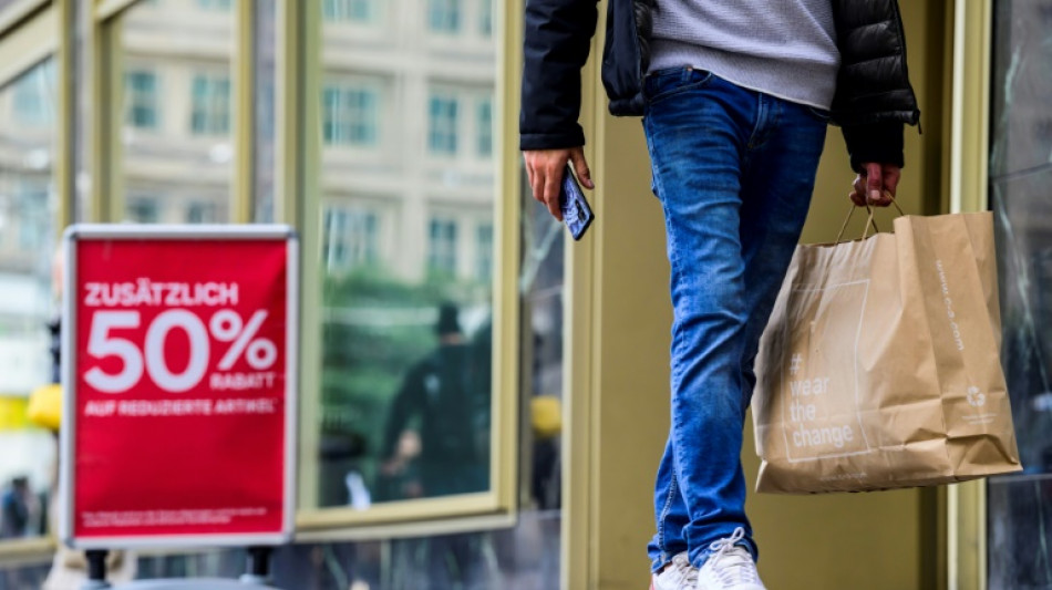 Wirtschaftliche Unsicherheiten: Verbraucherstimmung stagniert im Mai