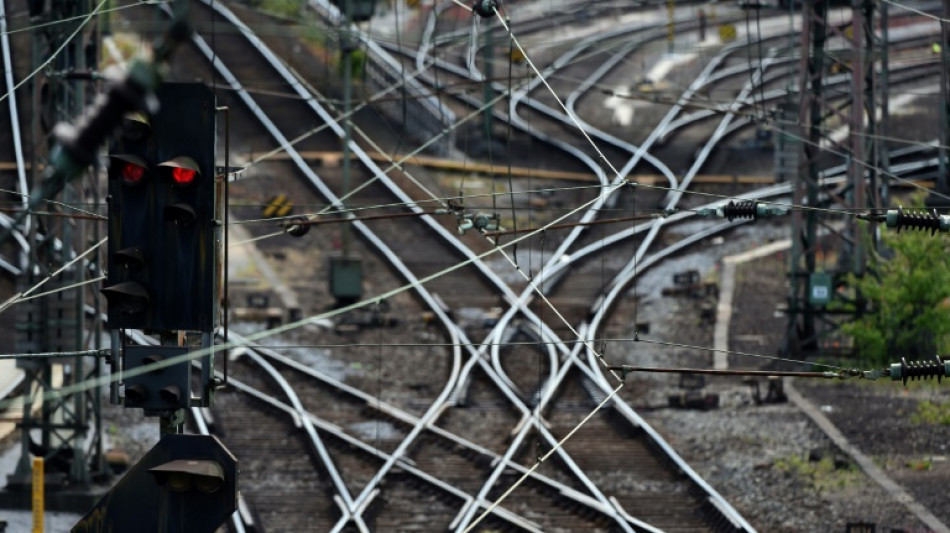 T&ouml;dlicher Bahnunfall in Brandenburg: Frau in Teltow von Regionalzug erfasst 