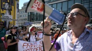En pleine crise existentielle, les m&eacute;tiers de la presse manifestent &agrave; Paris