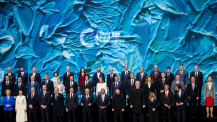 Reunidos na Arm&ecirc;nia, Europa e Canad&aacute; unem for&ccedil;as contra Trump