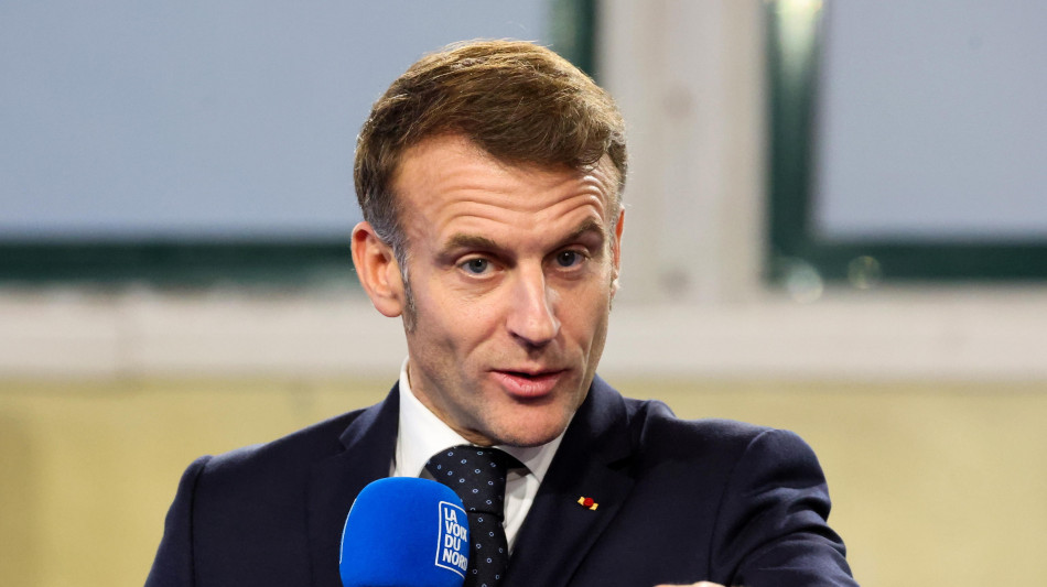 Macron, 'senza misure deterrenti i russi torneranno'