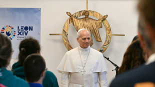 Papa celebra missa multitudin&aacute;ria na Champs-Elys&eacute;es, em Paris