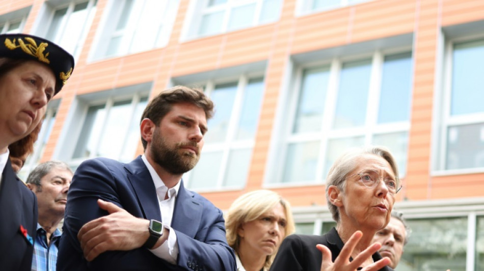 Indignation unanime apr&egrave;s l'attaque du domicile d'un maire lors d'une 5e nuit d'&eacute;meutes