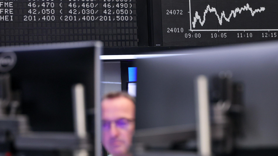 Borsa: l'Europa apre debole e guarda a trattativa sui dazi