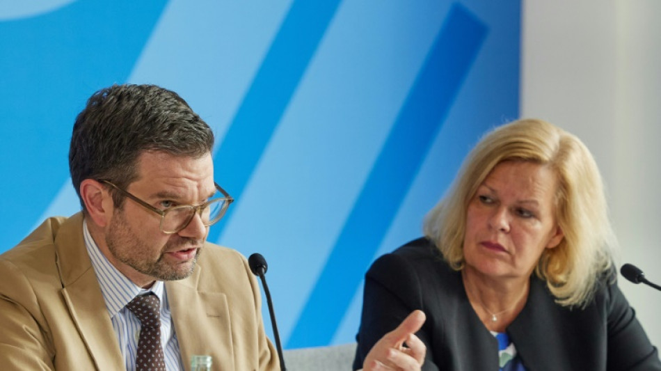 Bundesregierung verhandelt mit Union und L&auml;ndern &uuml;ber Migrationspolitik