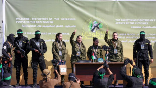 Quatre otages isra&eacute;liennes lib&eacute;r&eacute;es &agrave; Gaza par le Hamas arriv&eacute;es en Isra&euml;l
