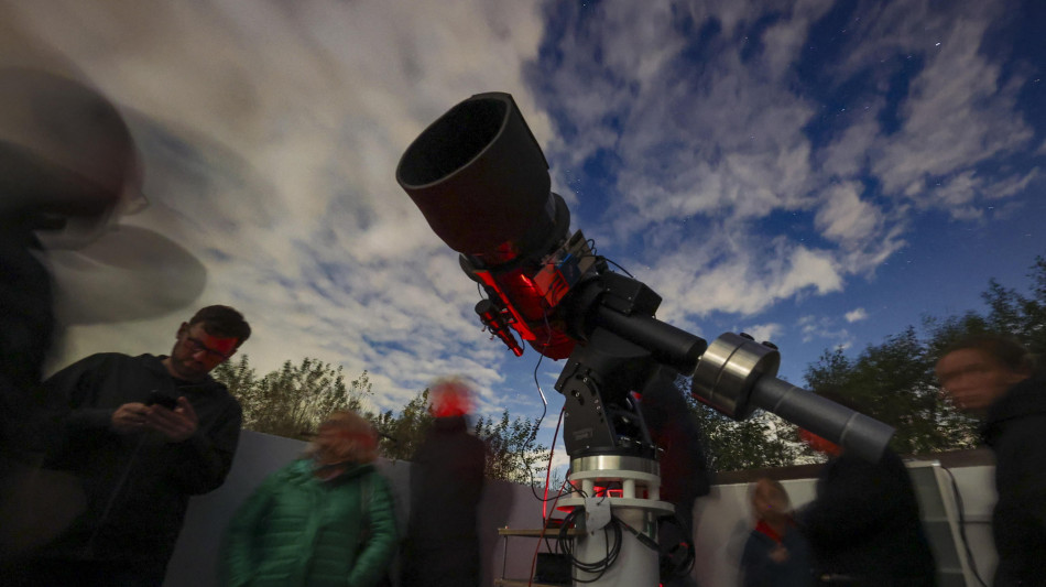 La luna di Giove Io emette pi&ugrave; calore del previsto