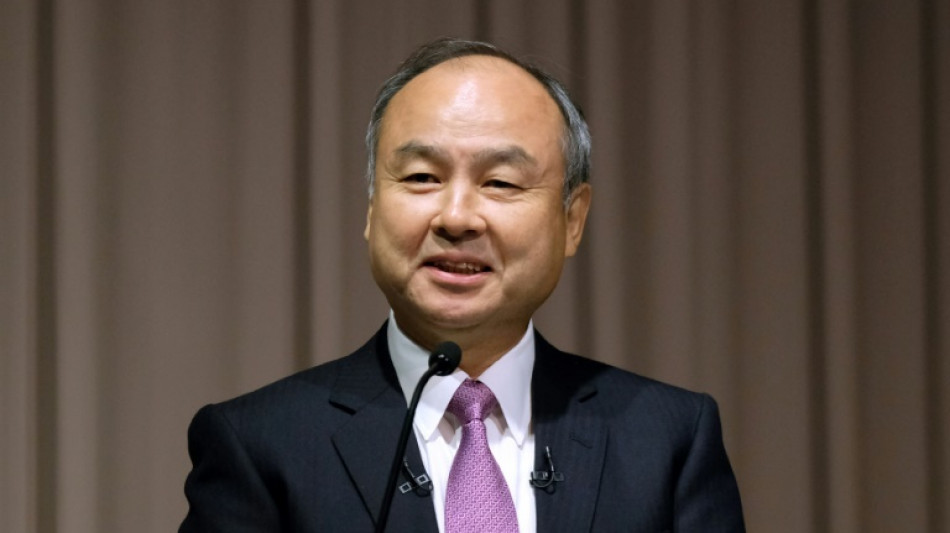 Softbank investir&aacute; U$S 100 bilh&otilde;es e criar&aacute; 100 mil empregos nos EUA, afirma Trump