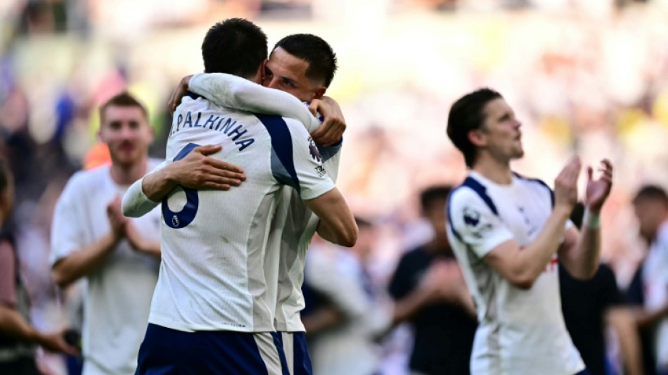 Tottenham vence Everton garante perman&ecirc;ncia na Premier League; West Ham &eacute; rebaixado