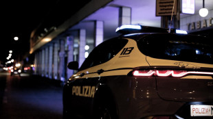 Aggredisce poliziotti con un un'ascia, arrestato a Padova