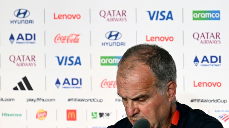 Bielsa reconoce que De la Fuente ha logrado "un f&uacute;tbol mucho m&aacute;s bonito" que el suyo