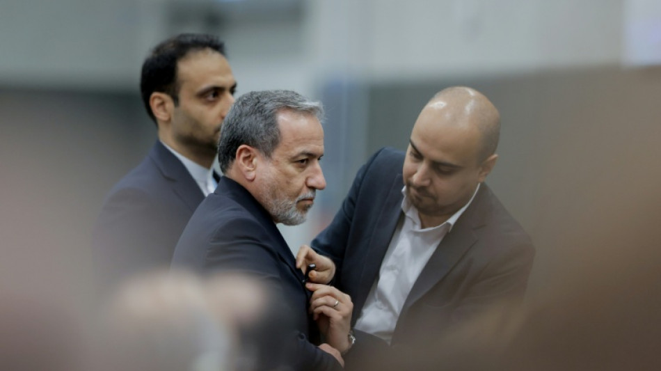 Asian stocks up, oil market cautious 