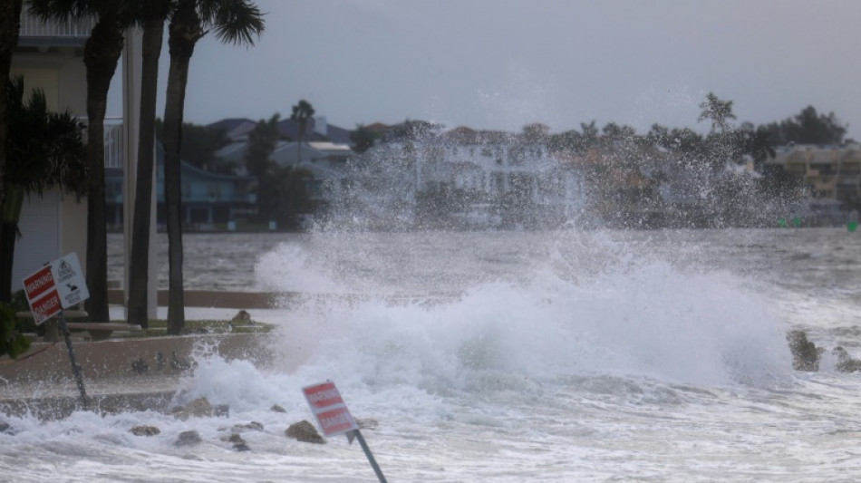 Hurrikan "Helene" schw&auml;cht sich ab - Warnung vor schweren &Uuml;berschwemmungen in Florida