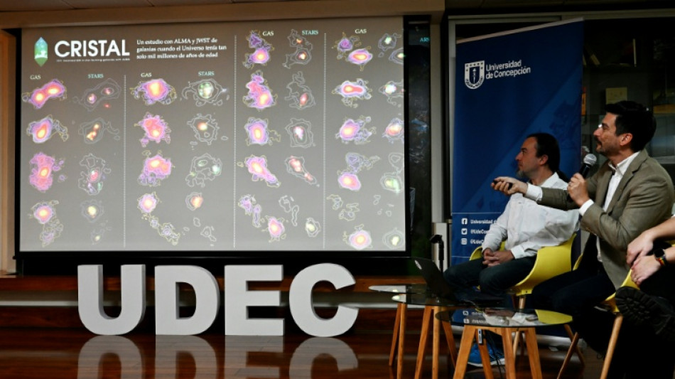 ALMA lets astronomers see building blocks of early galaxies