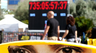 Israel transfere presos palestinos para troca com ref&eacute;ns do Hamas