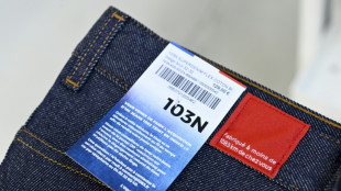 L'affichage du co&ucirc;t environnemental des v&ecirc;tements entre en vigueur en France, une premi&egrave;re en Europe