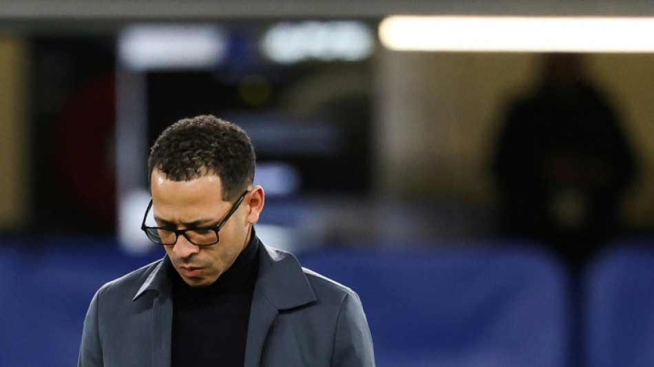 Chelsea demite t&eacute;cnico Liam Rosenior ap&oacute;s apenas tr&ecirc;s meses e meio
