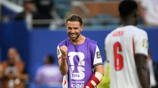 Chelsea contrata meia Jordan Henderson, do Brentford e da sele&ccedil;&atilde;o inglesa