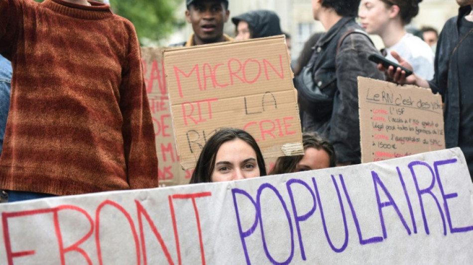 L&eacute;gislatives: la gauche s'unit derri&egrave;re son programme, Les R&eacute;publicains &eacute;talent leurs divisions