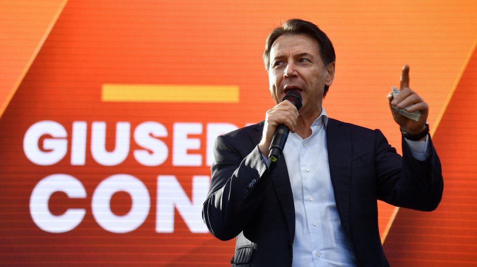 Conte, aumenti record sulle armi mentre tagliano la sanit&agrave;