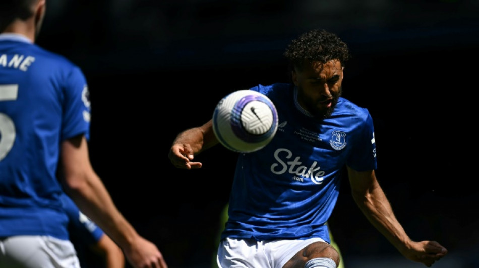 Leeds sign former Everton striker Calvert-Lewin