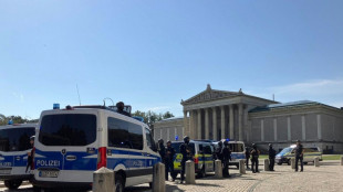 Landesinnenminister Herrmann: Verd&auml;chtiger in M&uuml;nchen schoss mit Langwaffe