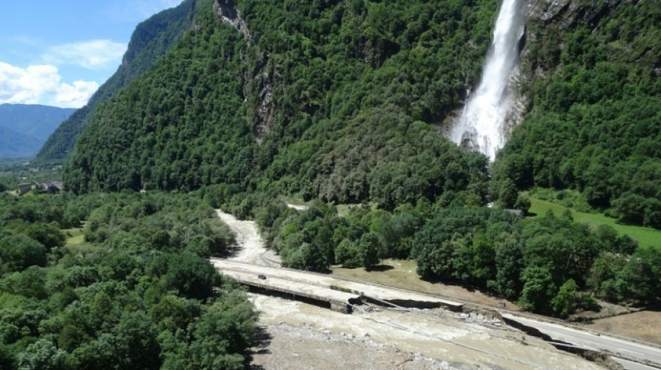 Suche nach drei Vermissten nach &Uuml;berschwemmungen in der Schweiz dauert an 