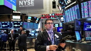 Wall Street ouvre en ordre dispers&eacute;, l'inflation ne rassure qu'&agrave; moiti&eacute;