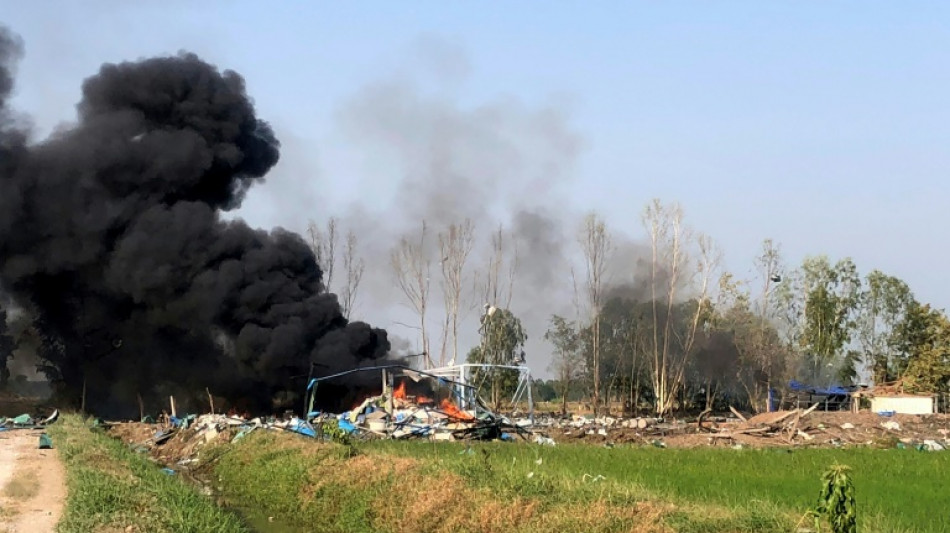 Rettungskr&auml;fte: Mindestens 18 Tote bei Explosion in Feuerwerksfabrik in Thailand