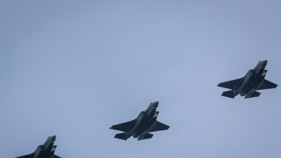 Pol&ocirc;nia recebe primeiros avi&otilde;es de combate furtivo americanos F-35