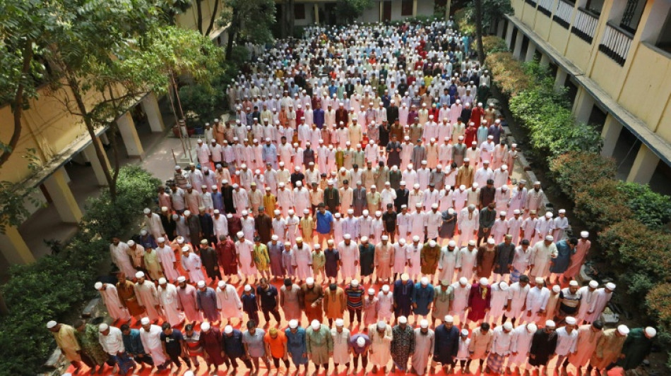 Thousands in heatwave-hit Bangladesh pray for rain