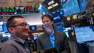 Wall Street cl&ocirc;ture haut dans le vert, apr&egrave;s un premier signe favorable pour l'inflation
