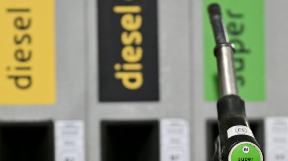 Oil surges, stocks retreat on fears of prolonged Iran war