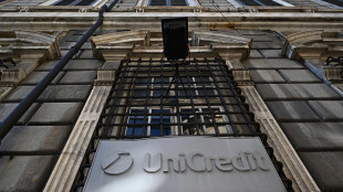 Ipotesi di vendita della quota di Berlino in Commerz a Unicredit