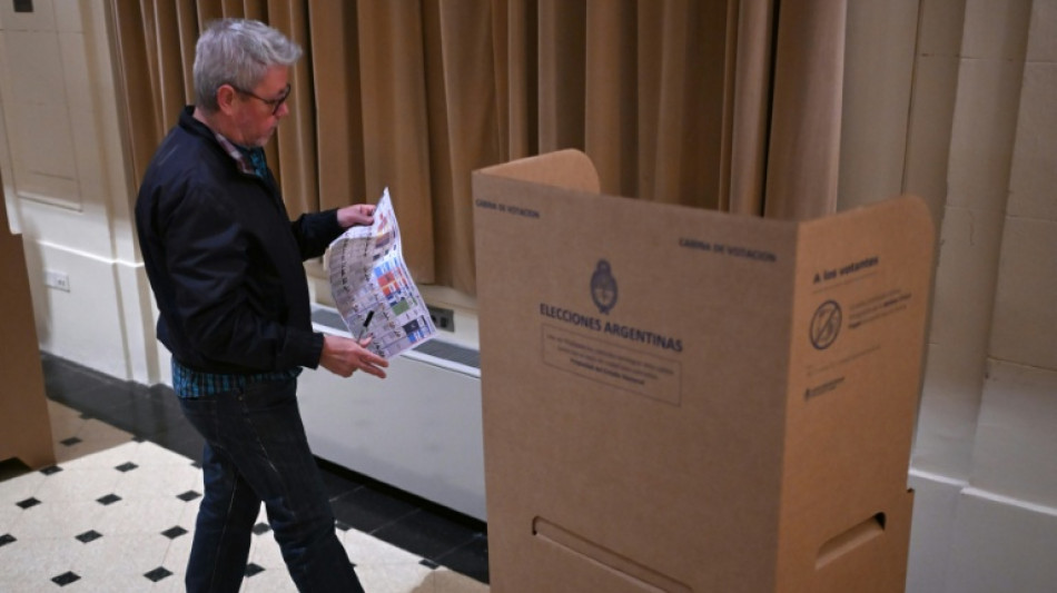 L'Argentine vote pour des l&eacute;gislatives de mi-mandat cruciales pour Milei et ses r&eacute;formes