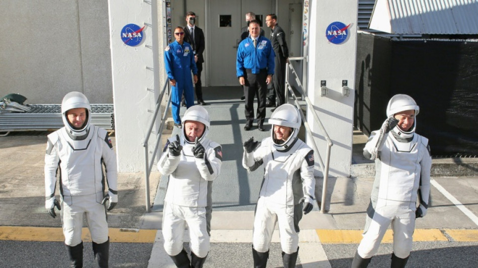 Vier Astronauten zur Internationalen Raumstation SS gestartet