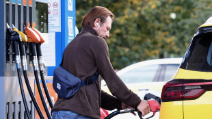 Codacons, in alcuni impianti benzina servita oltre 2,3 euro