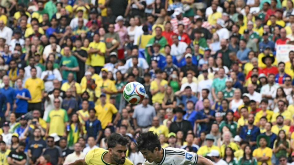 Brasil entrena con Ancelotti recordando sus tiempos de futbolista y sufre por Paquet&aacute;