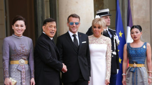 Emmanuel Macron re&ccedil;oit le roi de Tha&iuml;lande en visite d'Etat &agrave; l'Elys&eacute;e 