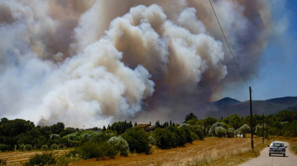 Espagne: l'incendie pr&egrave;s de la Costa Brava bient&ocirc;t stabilis&eacute;, 2.300 hectares br&ucirc;l&eacute;s
