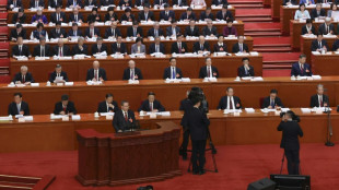 China anuncia menor meta de crescimento em d&eacute;cadas